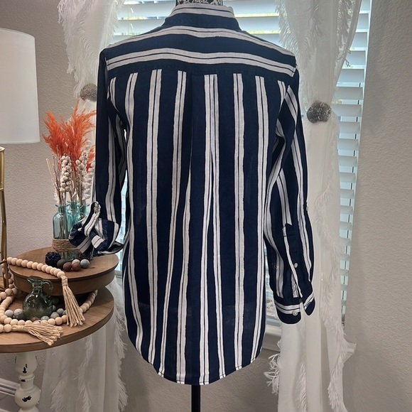 Lands End Linen striped blouse - Picture 6 of 12